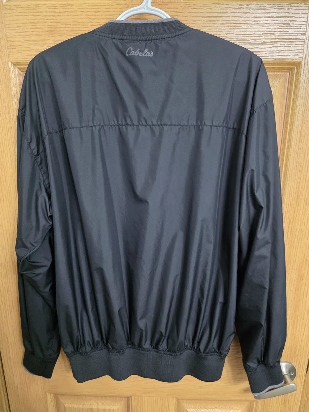 Cabela's Black V-Neck Pullover Windbreaker